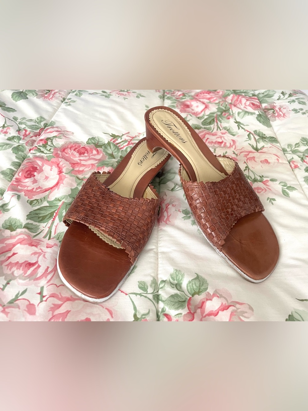 Vintage Sandals Trotters Women's Brown Woven Leather Slide Heels Brazil Size 7.5